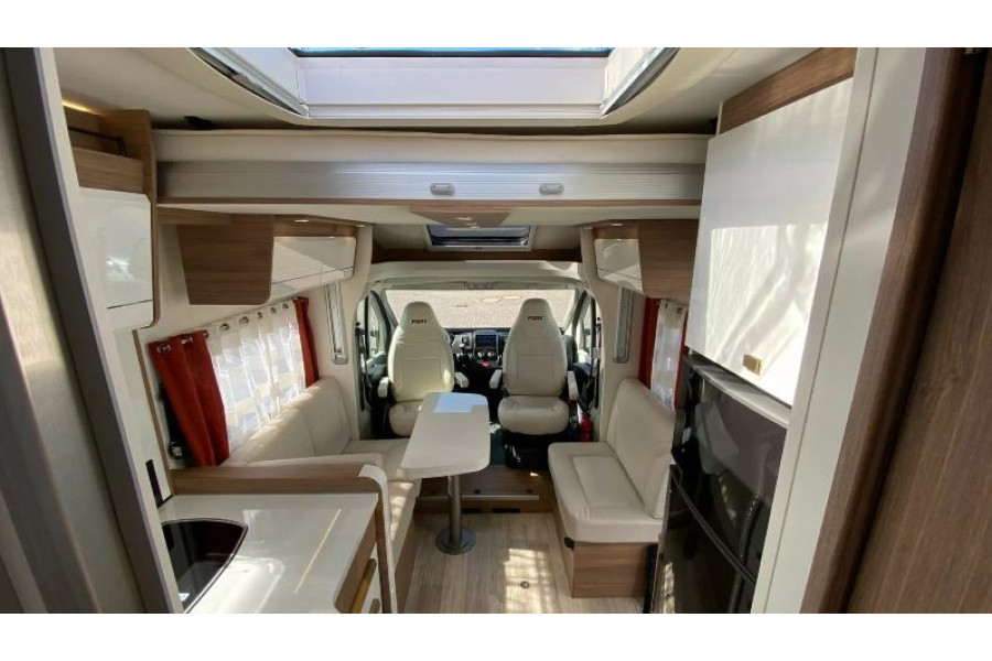 Pilote P746C Essentiel - Camper Centrum Groningen - 9