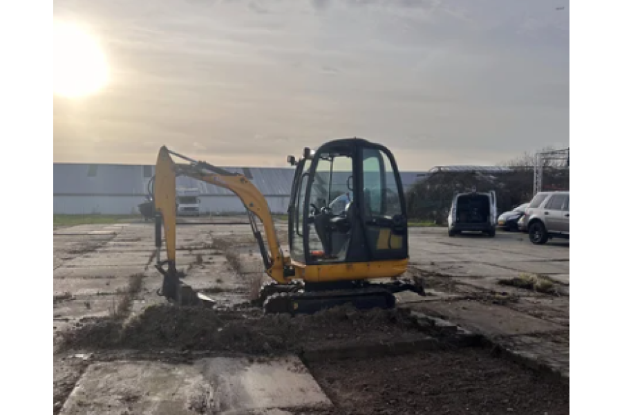 Graafmachine | JCB 8020 - Amerom Services - 4