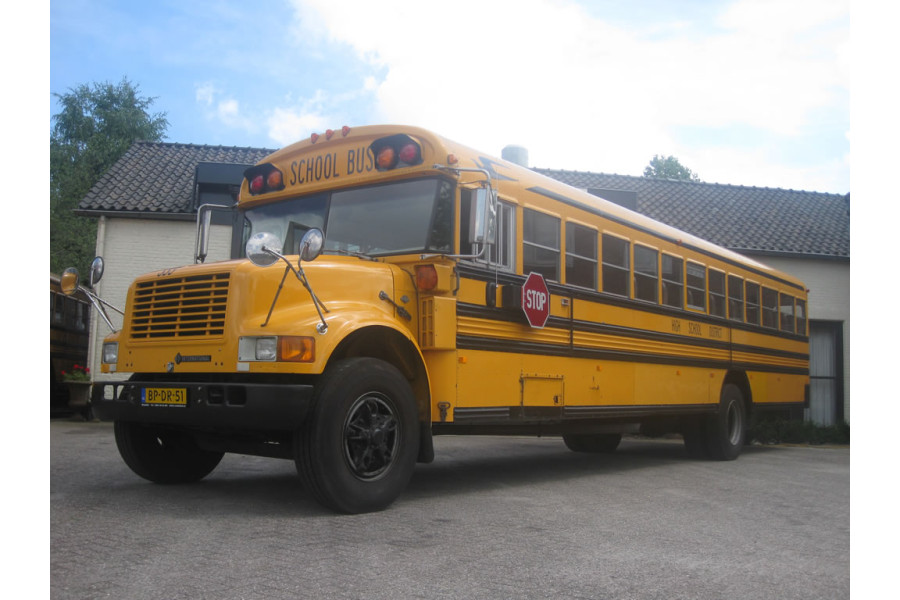 Amerikaanse schoolbus - P. Verbeek - 1
